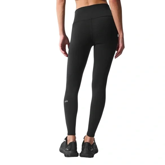 ALO Yoga 7/8 High-Waist Airbrush Legging in Black Sz S - Picture 2 of 8
